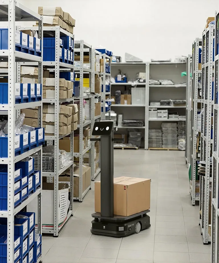 Dans les rayonnages, au plus près du stock